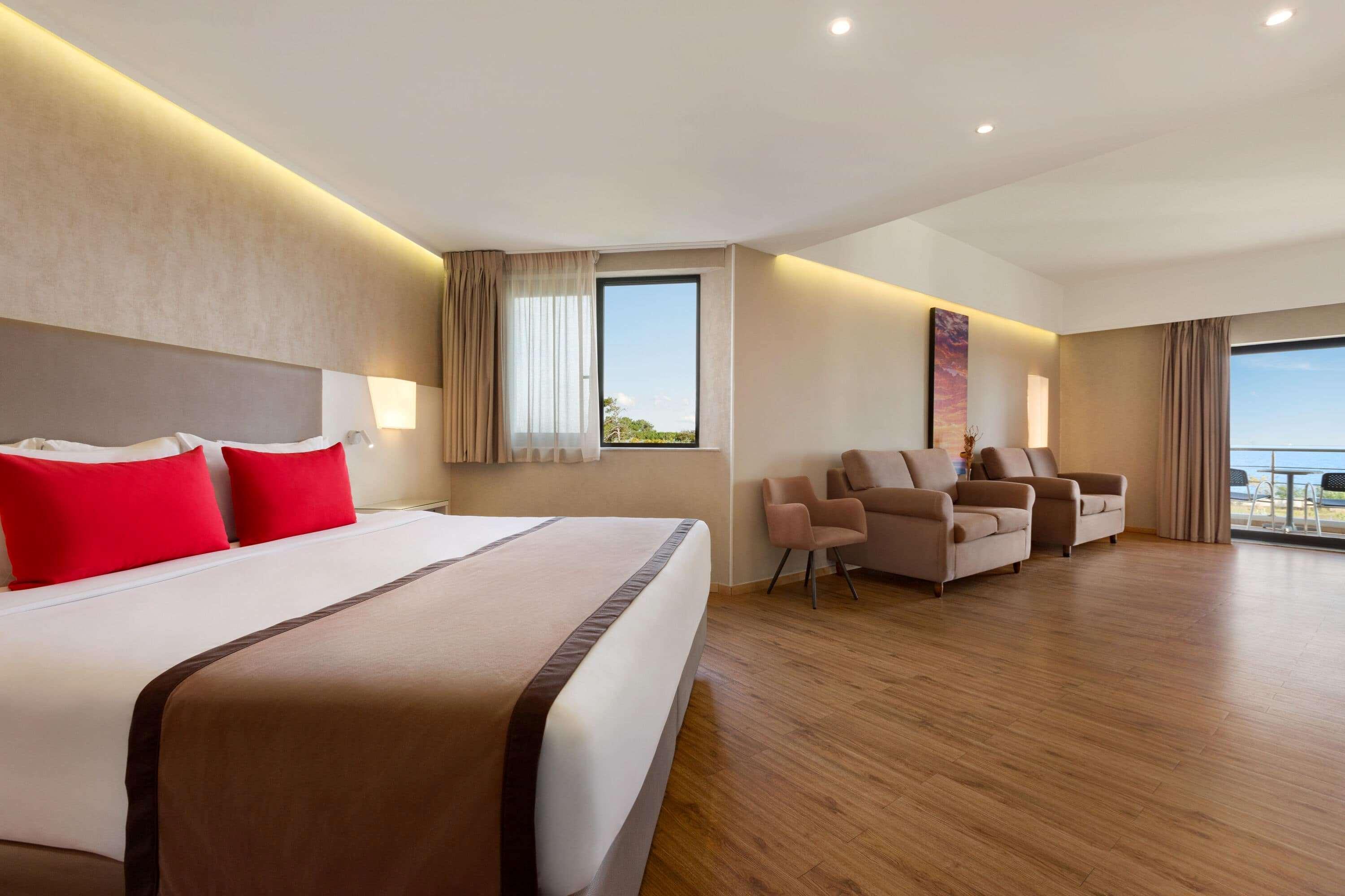 Ramada Plaza by Wyndham Thraki Hotel Alexandroupoli Bagian luar foto Suite