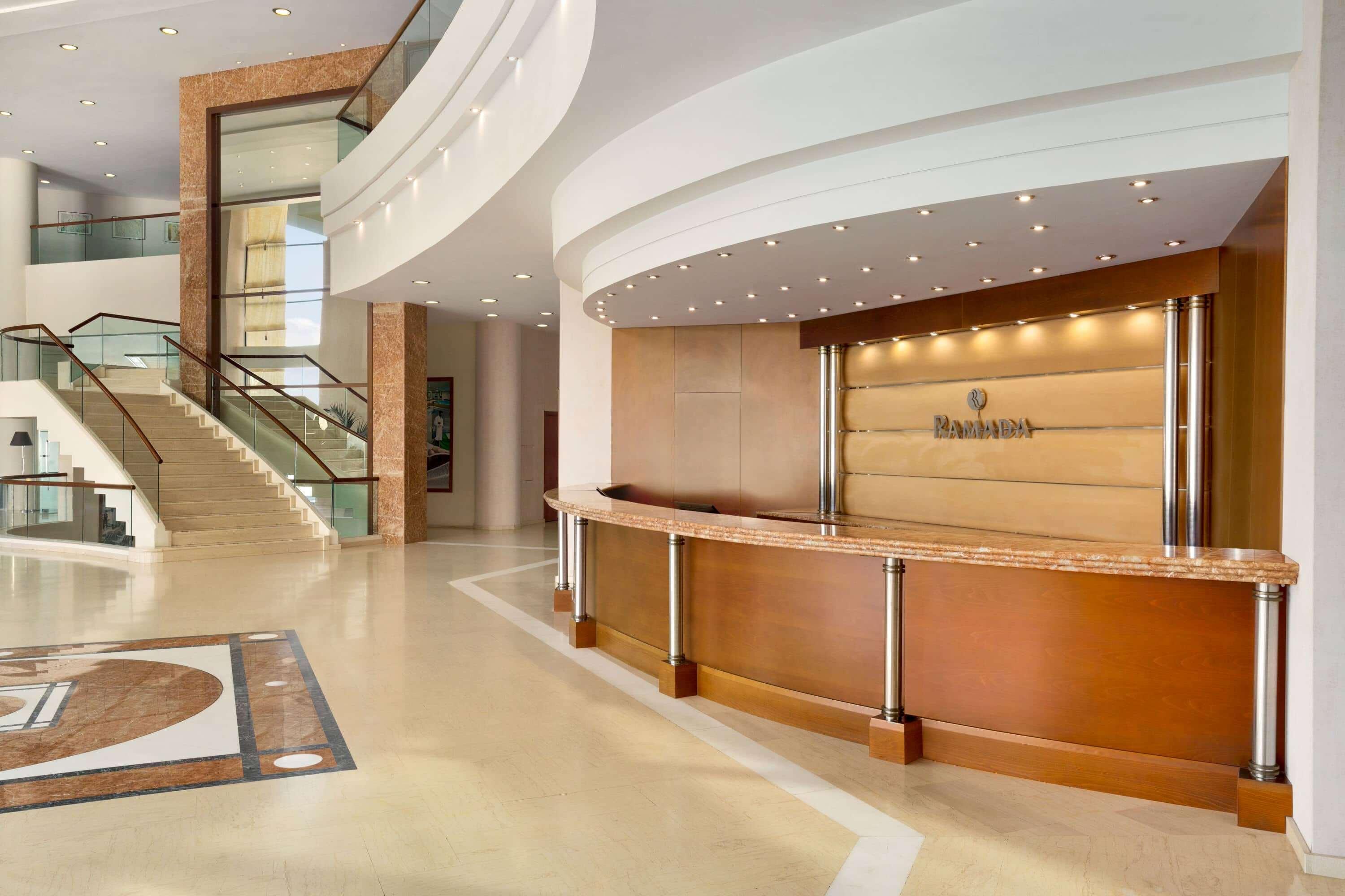 Ramada Plaza by Wyndham Thraki Hotel Alexandroupoli Bagian luar foto The lobby of the hotel