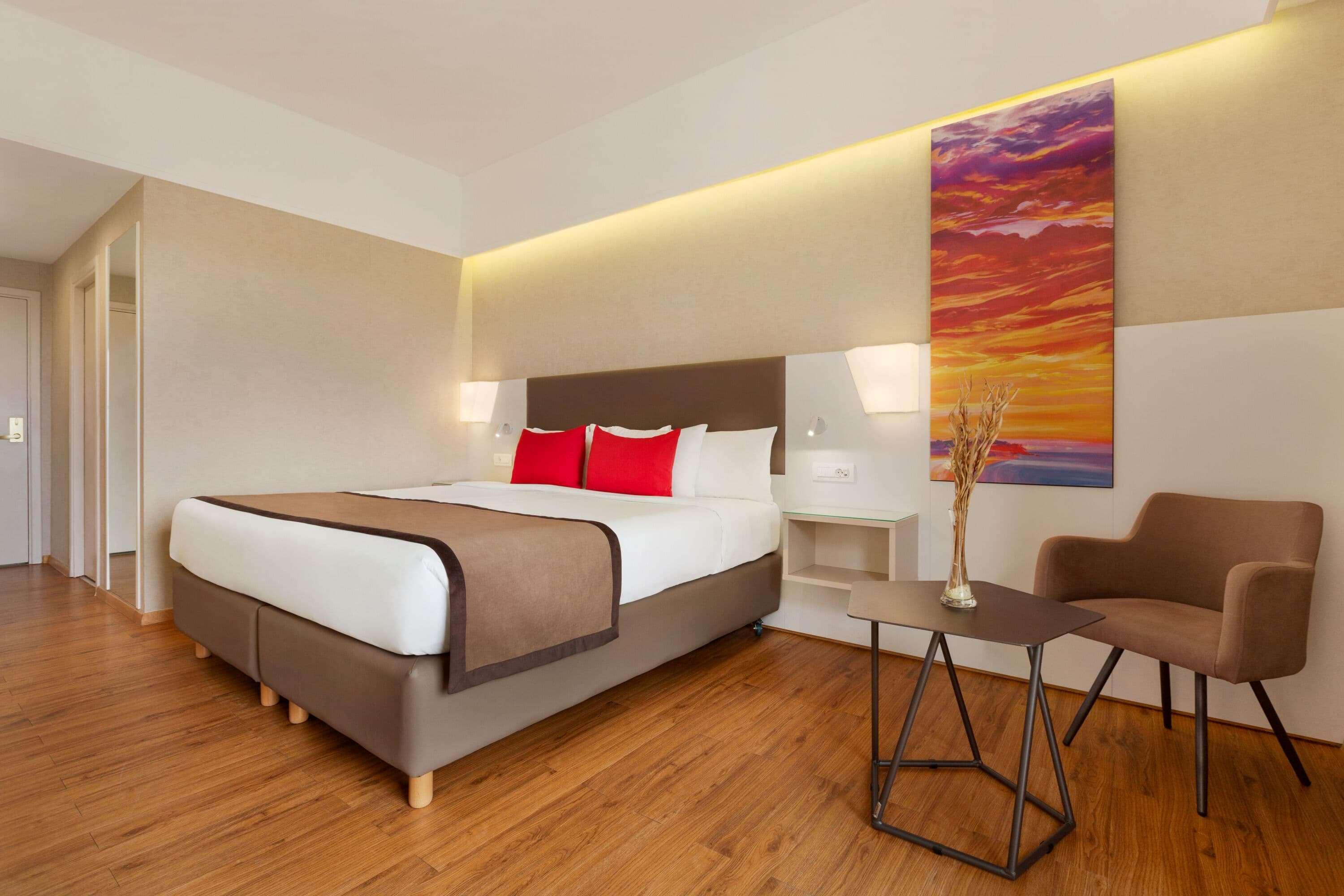 Ramada Plaza by Wyndham Thraki Hotel Alexandroupoli Bagian luar foto A room at the hotel