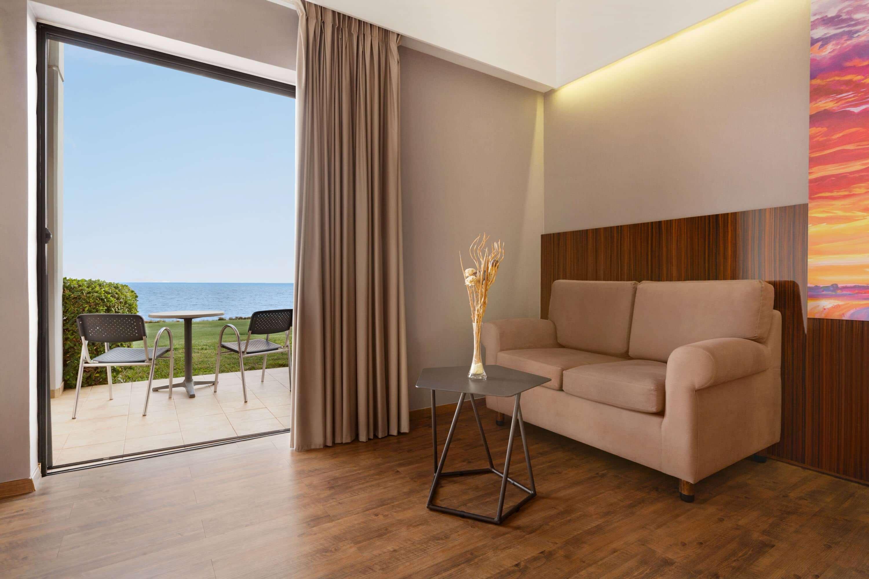 Ramada Plaza by Wyndham Thraki Hotel Alexandroupoli Bagian luar foto A 3D rendering of a living room