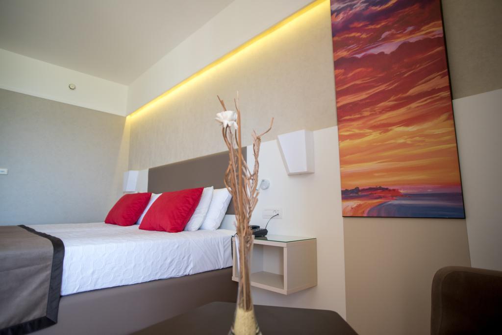 Ramada Plaza by Wyndham Thraki Hotel Alexandroupoli Bagian luar foto